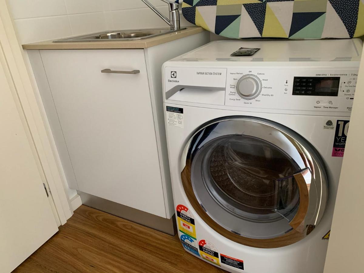 Captains Cove 1St Floor Spa Luxury Apartments - Free Netflix باينسفيل المظهر الخارجي الصورة